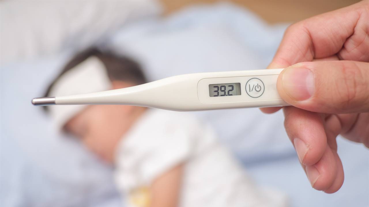 How to lower fever without medicines (and from when it is convenient to lower it) How to lower fever without medicines (and from when it is convenient to lower it)