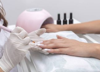 Why Gel and Shellac Nails Should Be Avoided (New Research) Why Gel and Shellac Nails Should Be Avoided (New Research)