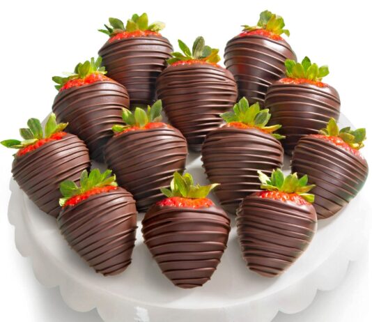 Dark Chocolate-Dipped Strawberries