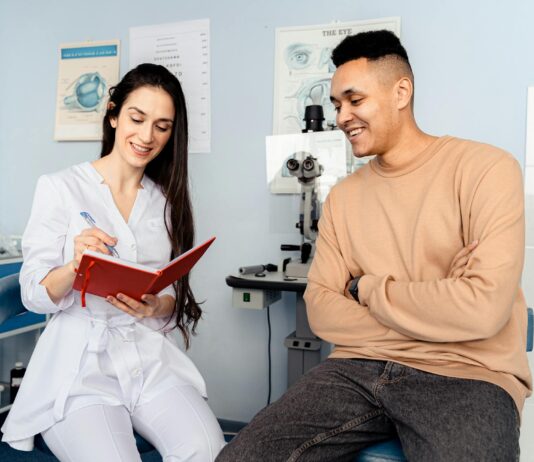 15 Health and Lifestyle Factors That Might Heighten the Risk of Early Dementia doctor talking to a patient