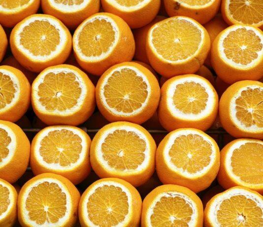 6 mood-boosting foods to try, according to dietitians sliced oranges